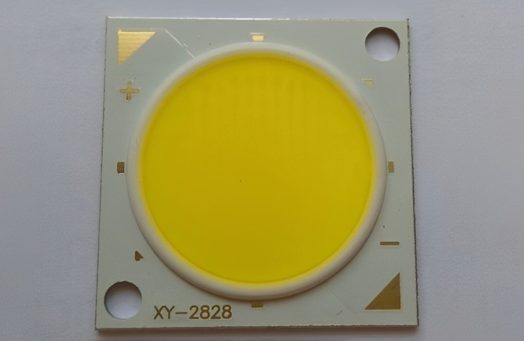 Tiêu chí số 3: Sử dụng Chip LED.